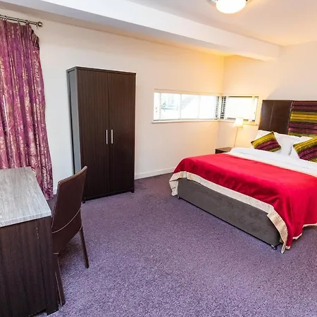 Avenue 10 * Килларни